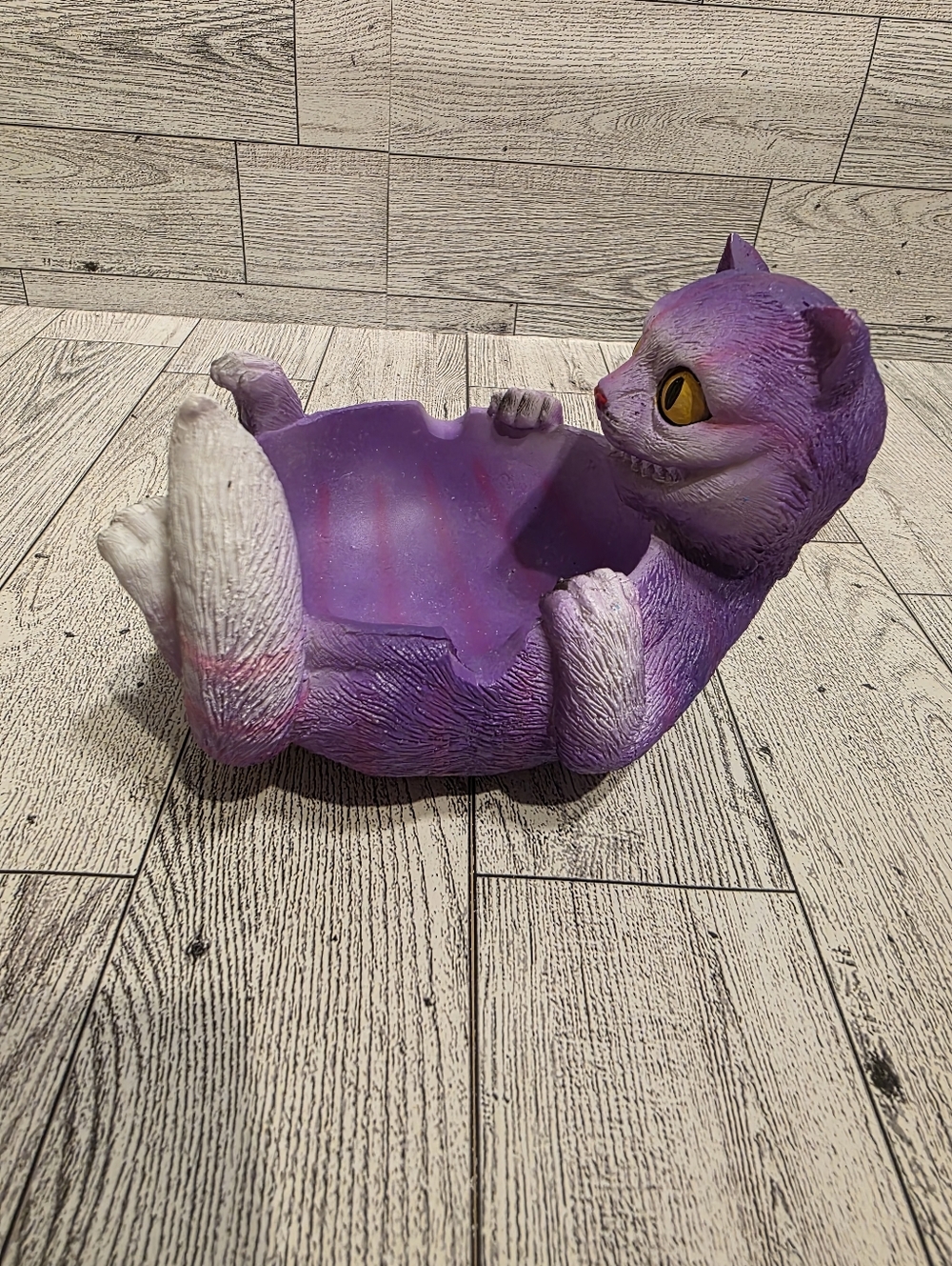 Purple Cat Shaped Ashtray - Picture 2 of 4